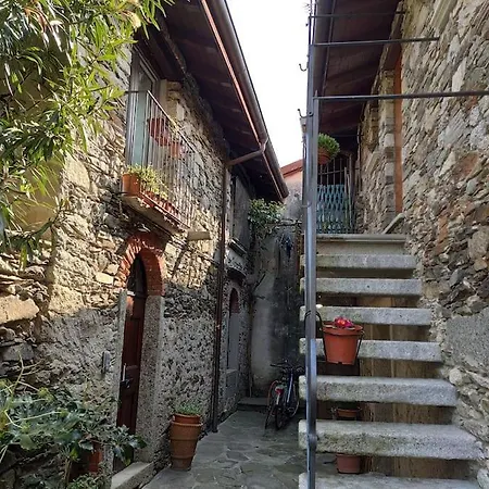 Casa vacanze The Tiny House At Mergozzo, A Stone's Throw Away From Lago Maggiore *